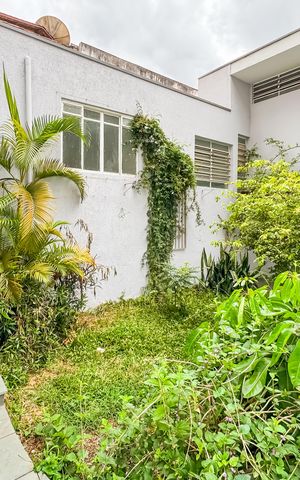 Casa à venda com 194m², 3 quartos e 2 vagas Casa à venda com 194m², 3 quartos e 2 vagasJardim