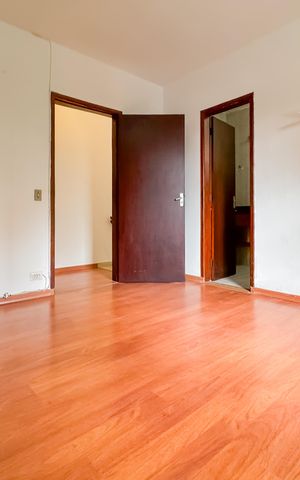 Casa à venda com 194m², 3 quartos e 2 vagas Casa à venda com 194m², 3 quartos e 2 vagasSuíte