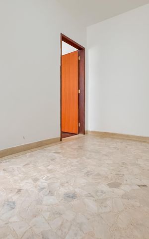 Casa à venda com 194m², 3 quartos e 2 vagas Casa à venda com 194m², 3 quartos e 2 vagasSala de Jantar