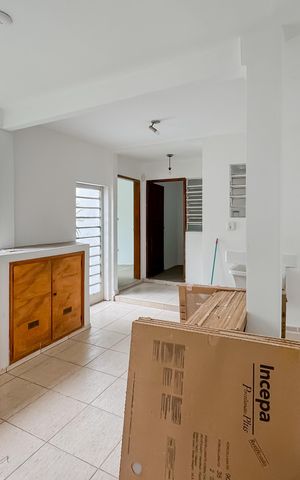 Casa à venda com 194m², 3 quartos e 2 vagas Casa à venda com 194m², 3 quartos e 2 vagasÁrea de Serviço
