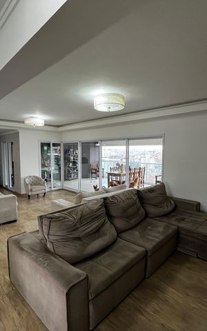 Apartamento à venda com 250m², 3 quartos e 4 vagas Apartamento à venda com 250m², 3 quartos e 4 vagasSala