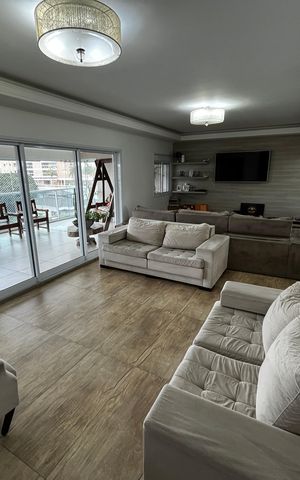 Apartamento à venda com 250m², 3 quartos e 4 vagas Apartamento à venda com 250m², 3 quartos e 4 vagasSala