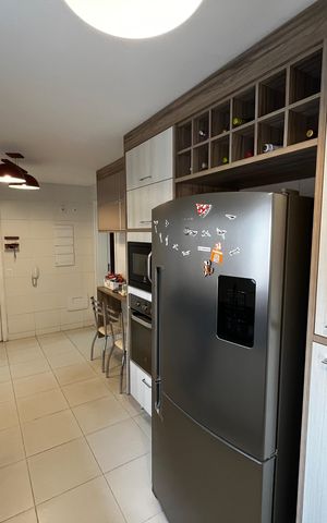 Apartamento à venda com 250m², 3 quartos e 4 vagas Apartamento à venda com 250m², 3 quartos e 4 vagasCozinha