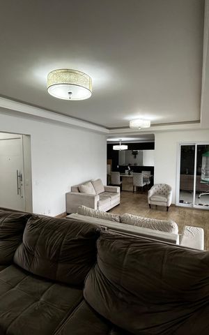 Apartamento à venda com 250m², 3 quartos e 4 vagas Apartamento à venda com 250m², 3 quartos e 4 vagasSala