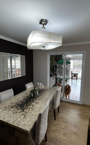 Apartamento à venda com 250m², 3 quartos e 4 vagas Apartamento à venda com 250m², 3 quartos e 4 vagasSala