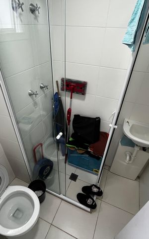 Apartamento à venda com 250m², 3 quartos e 4 vagas Apartamento à venda com 250m², 3 quartos e 4 vagasBanheiro de serviço