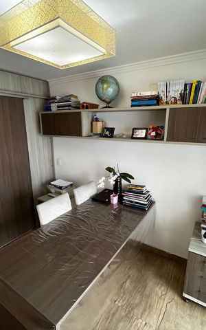 Apartamento à venda com 250m², 3 quartos e 4 vagas Apartamento à venda com 250m², 3 quartos e 4 vagasEscritório