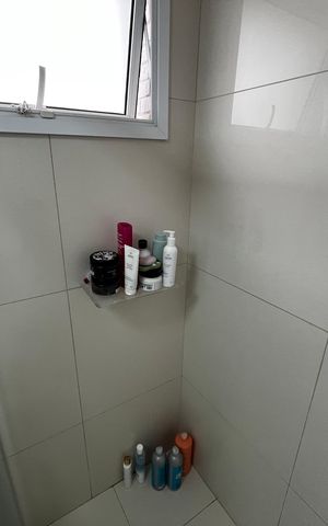 Apartamento à venda com 250m², 3 quartos e 4 vagas Apartamento à venda com 250m², 3 quartos e 4 vagasBanheiro da Suíte 1