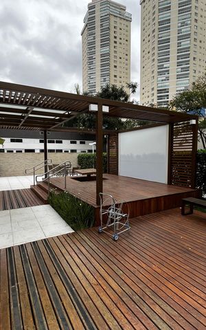 Apartamento à venda com 250m², 3 quartos e 4 vagas Apartamento à venda com 250m², 3 quartos e 4 vagasÁrea externa