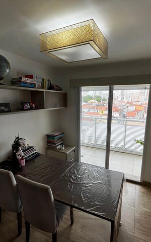 Apartamento à venda com 250m², 3 quartos e 4 vagas Apartamento à venda com 250m², 3 quartos e 4 vagasEscritório