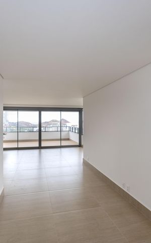 Apartamento à venda com 239m², 4 quartos e 4 vagas Apartamento à venda com 239m², 4 quartos e 4 vagasSala 2