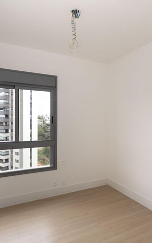 Apartamento à venda com 239m², 4 quartos e 4 vagas Apartamento à venda com 239m², 4 quartos e 4 vagasSemi-Suíte 1