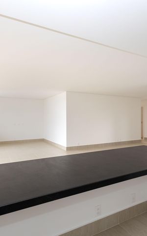 Apartamento à venda com 240m², 4 quartos e 4 vagas Apartamento à venda com 240m², 4 quartos e 4 vagasCozinha