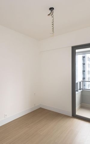 Apartamento à venda com 240m², 4 quartos e 4 vagas Apartamento à venda com 240m², 4 quartos e 4 vagasSuíte 1