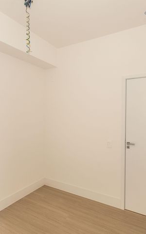 Apartamento à venda com 240m², 4 quartos e 4 vagas Apartamento à venda com 240m², 4 quartos e 4 vagasCloset da Suíte 2