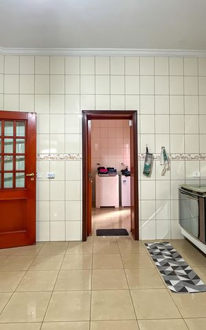 Casa para alugar com 580m², 5 quartos e 11 vagas Casa para alugar com 580m², 5 quartos e 11 vagasCozinha