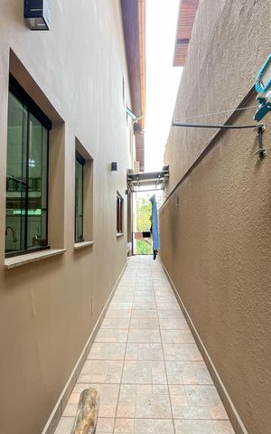 Casa para alugar com 580m², 5 quartos e 11 vagas Casa para alugar com 580m², 5 quartos e 11 vagasCorredor