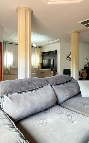 Casa para alugar com 580m², 5 quartos e 11 vagas Casa para alugar com 580m², 5 quartos e 11 vagasSala
