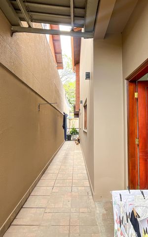 Casa para alugar com 580m², 5 quartos e 11 vagas Casa para alugar com 580m², 5 quartos e 11 vagasCorredor