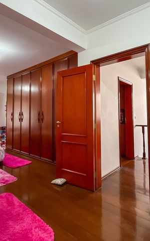 Casa para alugar com 580m², 5 quartos e 11 vagas Casa para alugar com 580m², 5 quartos e 11 vagasSuíte 2