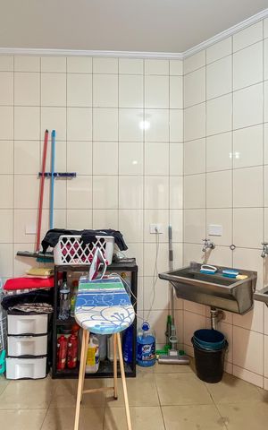Casa para alugar com 580m², 5 quartos e 11 vagas Casa para alugar com 580m², 5 quartos e 11 vagasÁrea de Serviço