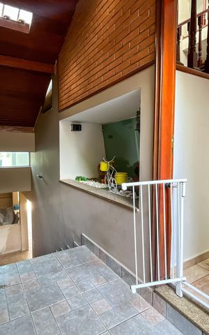 Casa para alugar com 580m², 5 quartos e 11 vagas Casa para alugar com 580m², 5 quartos e 11 vagasHall de entrada