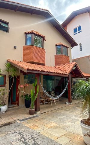 Casa para alugar com 580m², 5 quartos e 11 vagas Casa para alugar com 580m², 5 quartos e 11 vagasPiscina