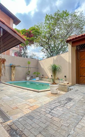 Casa para alugar com 580m², 5 quartos e 11 vagas Casa para alugar com 580m², 5 quartos e 11 vagasPiscina