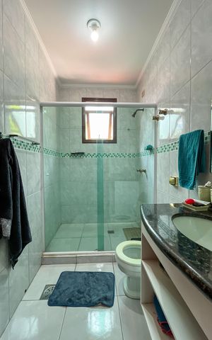 Casa para alugar com 580m², 5 quartos e 11 vagas Casa para alugar com 580m², 5 quartos e 11 vagasBanheiro da Suíte 1