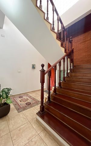 Casa para alugar com 580m², 5 quartos e 11 vagas Casa para alugar com 580m², 5 quartos e 11 vagasHall de entrada