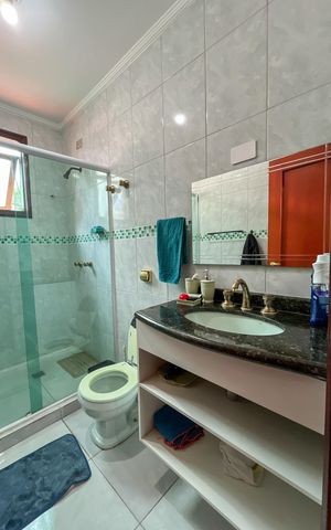 Casa para alugar com 580m², 5 quartos e 11 vagas Casa para alugar com 580m², 5 quartos e 11 vagasBanheiro da Suíte 1