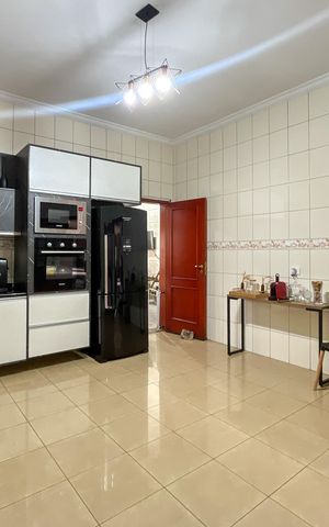 Casa para alugar com 580m², 5 quartos e 11 vagas Casa para alugar com 580m², 5 quartos e 11 vagasCozinha