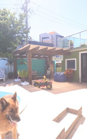 Casa à venda com 350m², 4 quartos e 2 vagasÁrea comum - Piscina