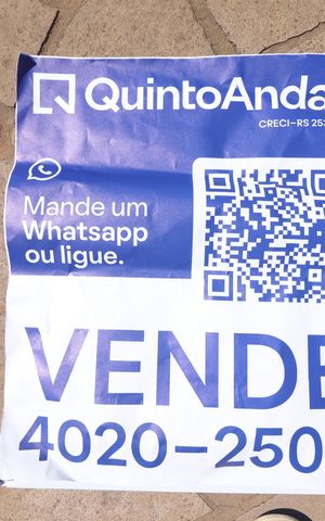 Casa à venda com 350m², 4 quartos e 2 vagasPlaquinha