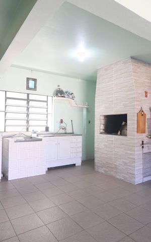 Casa à venda com 350m², 4 quartos e 2 vagasGaragem