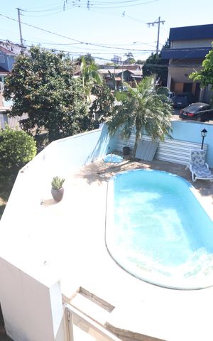 Casa à venda com 350m², 4 quartos e 2 vagasÁrea comum - Piscina