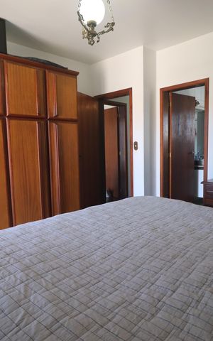 Casa à venda com 350m², 4 quartos e 2 vagasSuíte