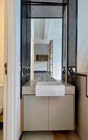 Studio à venda com 32m², 1 quarto e sem vaga Studio à venda com 32m², 1 quarto e sem vagaBanheiro social