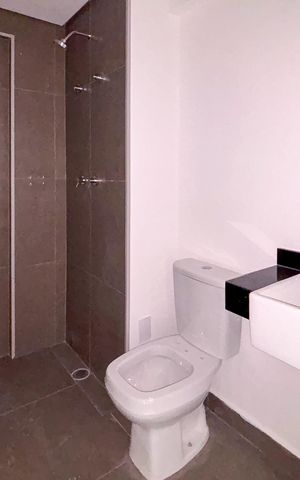 Studio para alugar com 109m², 1 quarto e sem vaga Studio para alugar com 109m², 1 quarto e sem vagaBanheiro