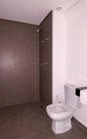 Studio para alugar com 33m², 1 quarto e sem vaga Studio para alugar com 33m², 1 quarto e sem vagaBanheiro