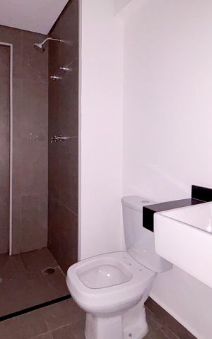 Studio para alugar com 28m², 1 quarto e sem vaga Studio para alugar com 28m², 1 quarto e sem vagaBanheiro