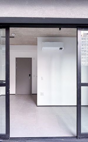 Studio para alugar com 23m², 1 quarto e sem vaga Studio para alugar com 23m², 1 quarto e sem vagaVaranda