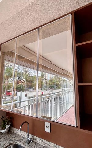 Apartamento à venda com 128m², 3 quartos e 3 vagas Apartamento à venda com 128m², 3 quartos e 3 vagasVaranda da Sala
