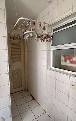 Apartamento à venda com 128m², 3 quartos e 3 vagas Apartamento à venda com 128m², 3 quartos e 3 vagasÁrea de Serviço