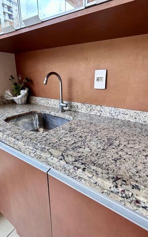 Apartamento à venda com 128m², 3 quartos e 3 vagas Apartamento à venda com 128m², 3 quartos e 3 vagasVaranda da Sala
