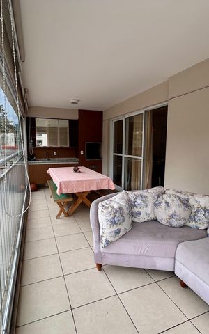 Apartamento à venda com 128m², 3 quartos e 3 vagas Apartamento à venda com 128m², 3 quartos e 3 vagasVaranda da Sala