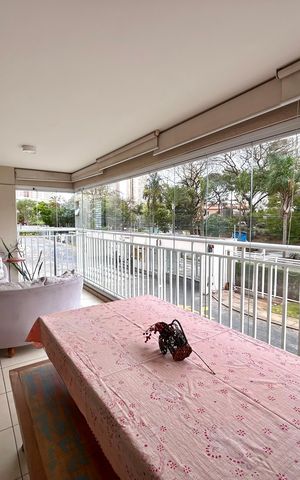 Apartamento à venda com 128m², 3 quartos e 3 vagas Apartamento à venda com 128m², 3 quartos e 3 vagasVaranda da Sala