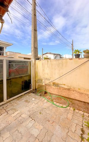 Casa para alugar com 135m², 2 quartos e 2 vagasÁrea externa