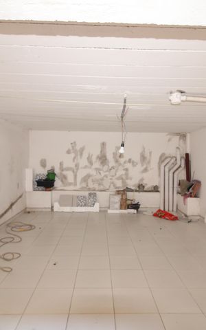 Casa de condomínio à venda com 130m², 3 quartos e 3 vagasGaragem