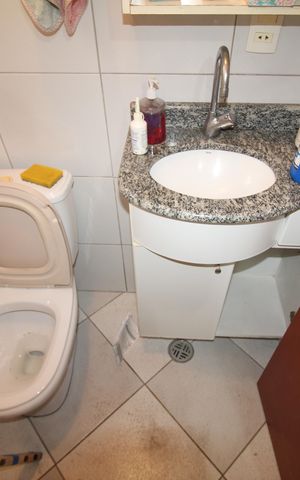 Casa de condomínio à venda com 130m², 3 quartos e 3 vagasLavabo